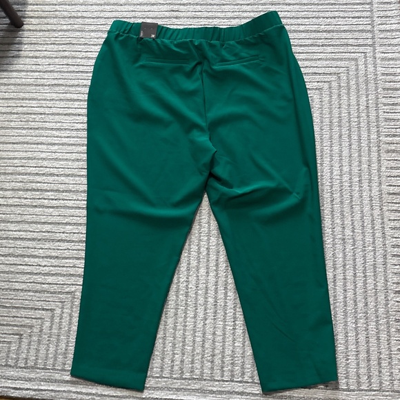 Dress pants - Picture 2 of 2